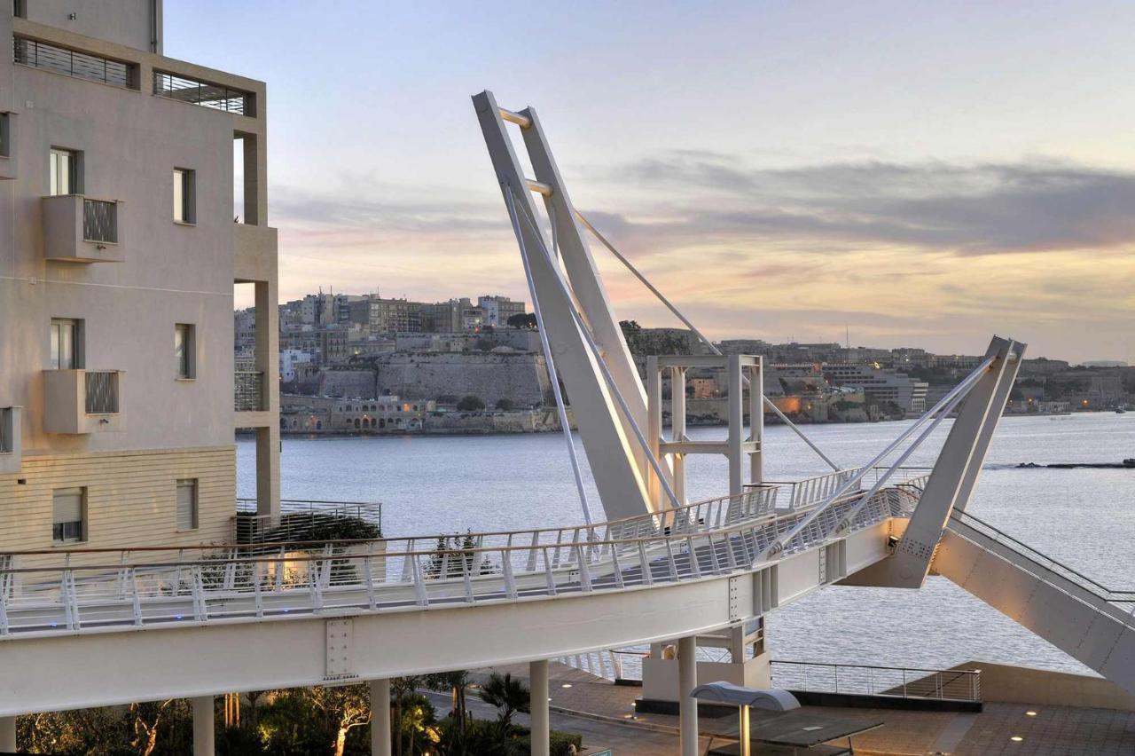 Luxe Apartment With Valletta And Harbour Views Слима Экстерьер фото