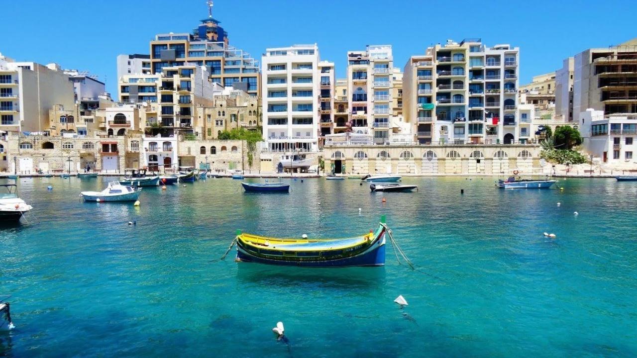 Luxe Apartment With Valletta And Harbour Views Слима Экстерьер фото