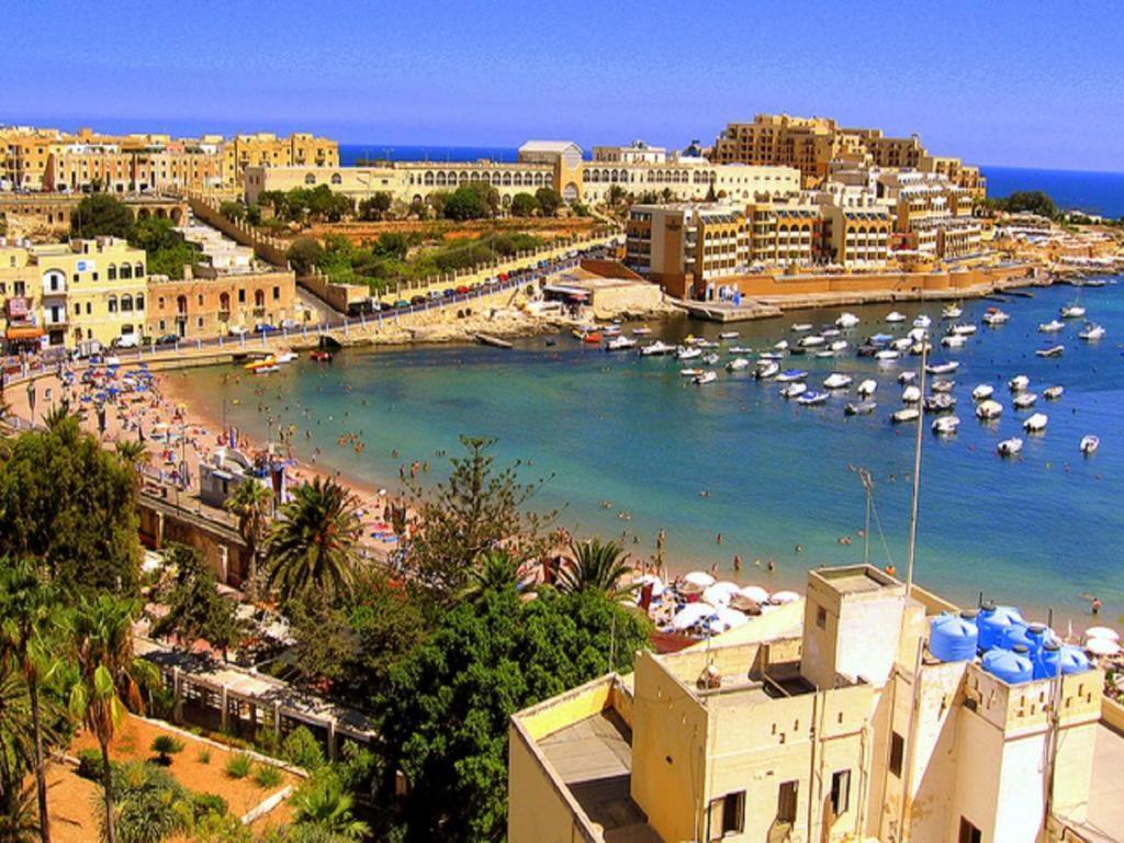 Luxe Apartment With Valletta And Harbour Views Слима Экстерьер фото